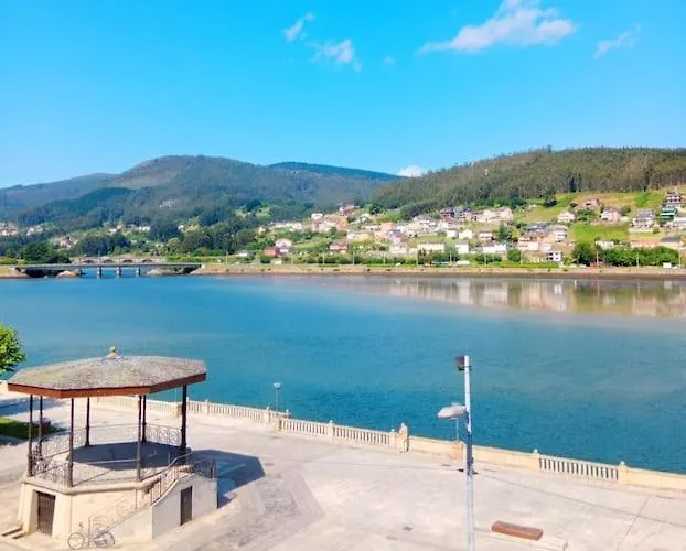 Leones Appartement *