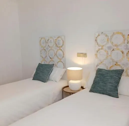 Leones Appartement *